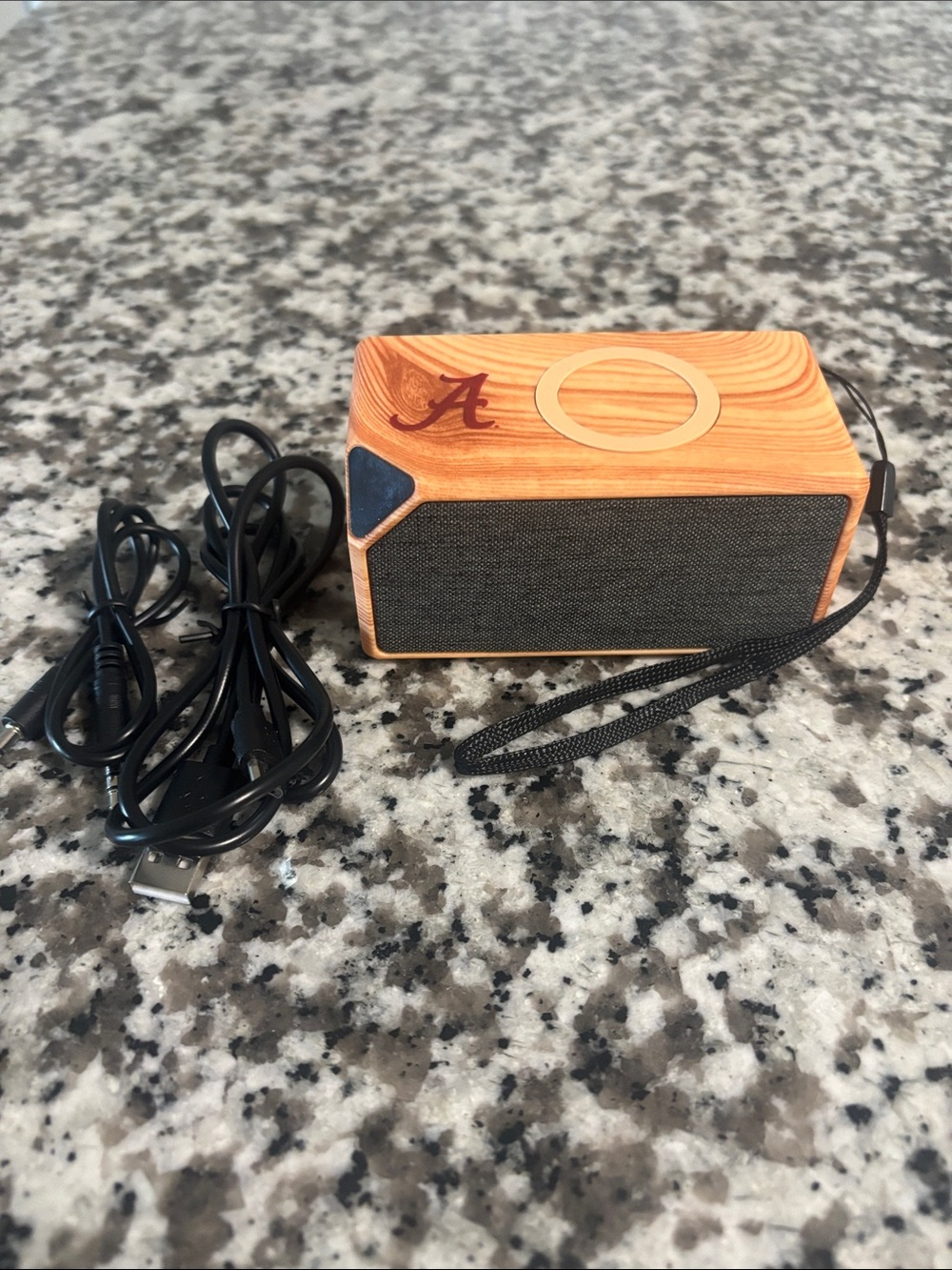 Alabama Wireless Charger Bluetooth Speaker NEW